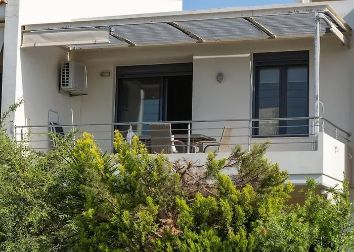 Maisonette With Exclusive Private Parking