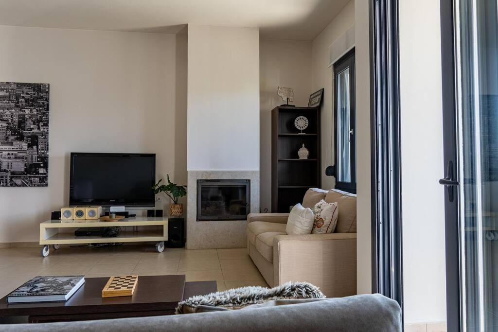 Maisonette With Exclusive Private Parking * La Canea