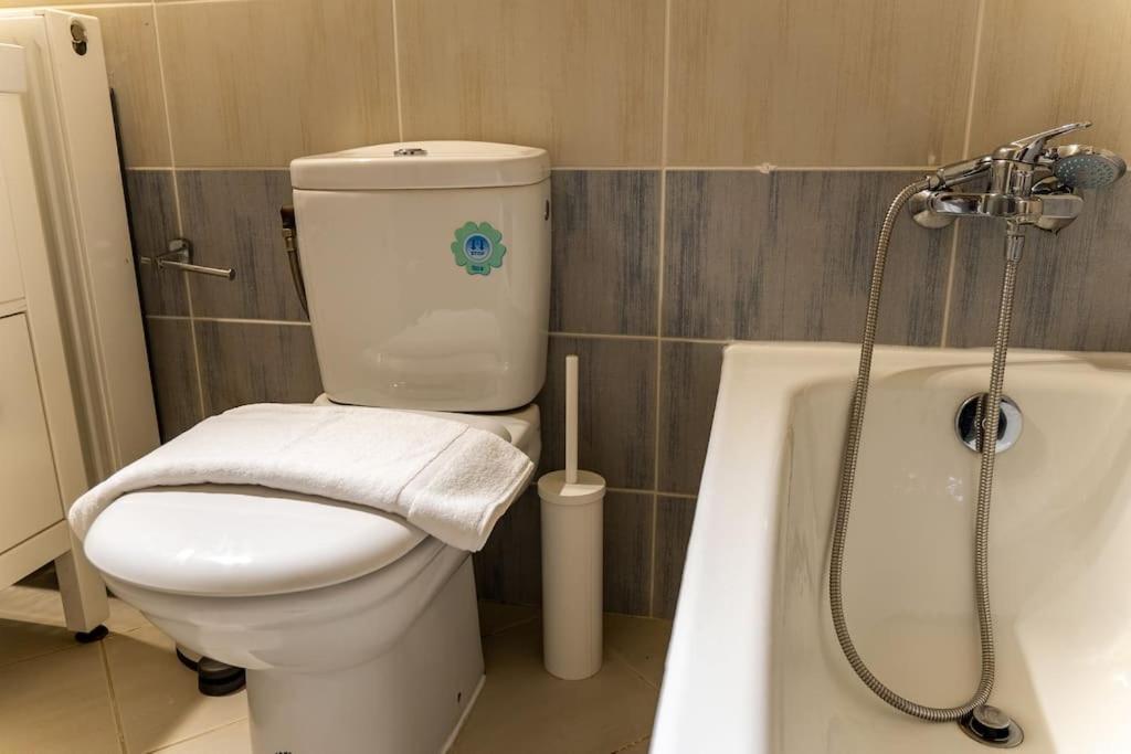 Maisonette With Exclusive Private Parking 別墅 *