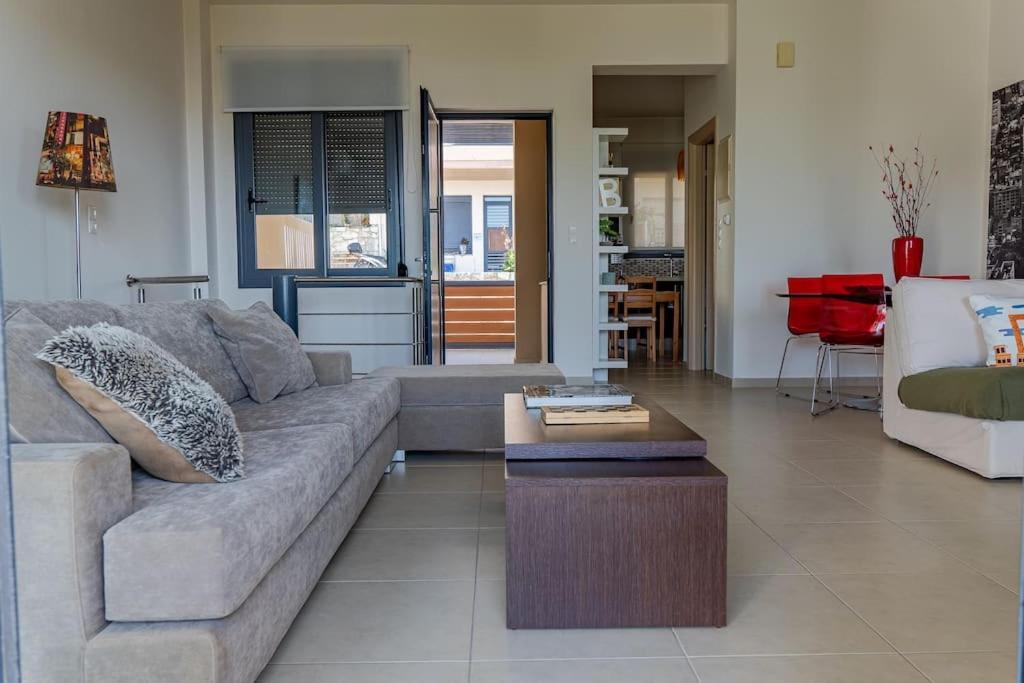 Maisonette With Exclusive Private Parking 別墅 *